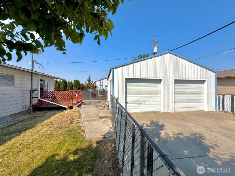 1241 S Skyline Drive