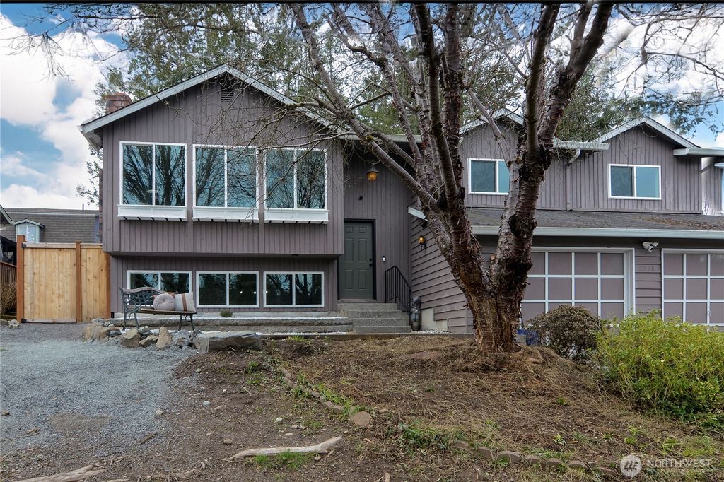Photo of 2028 130th Drive NE, Lake Stevens, WA 98258 (MLS # 2347105)