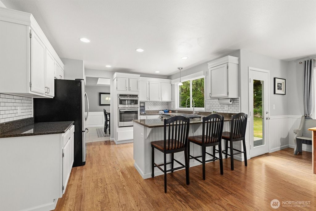 Photo of 21302 NE 186th Street, Woodinville, WA 98077 (MLS # 2398459)