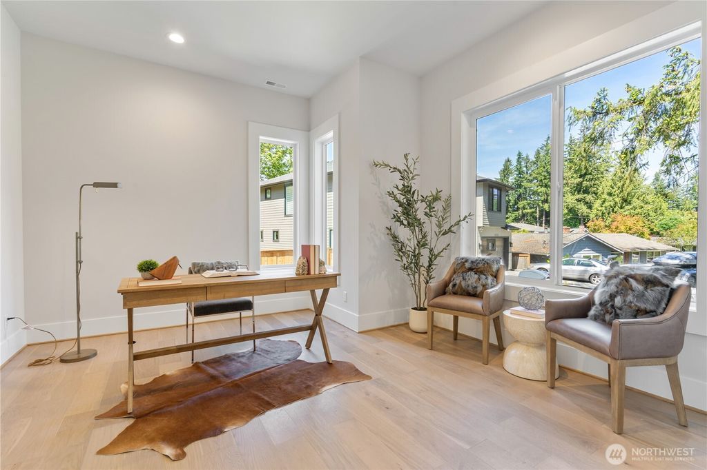 Photo of 14511 SE 21st Pl Pl, Bellevue, WA 98007 (MLS # 2382515)