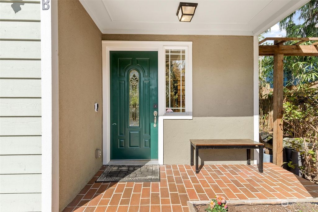 Photo of 12014 10th Drive SE #B, Everett, WA 98208 (MLS # 2224988)