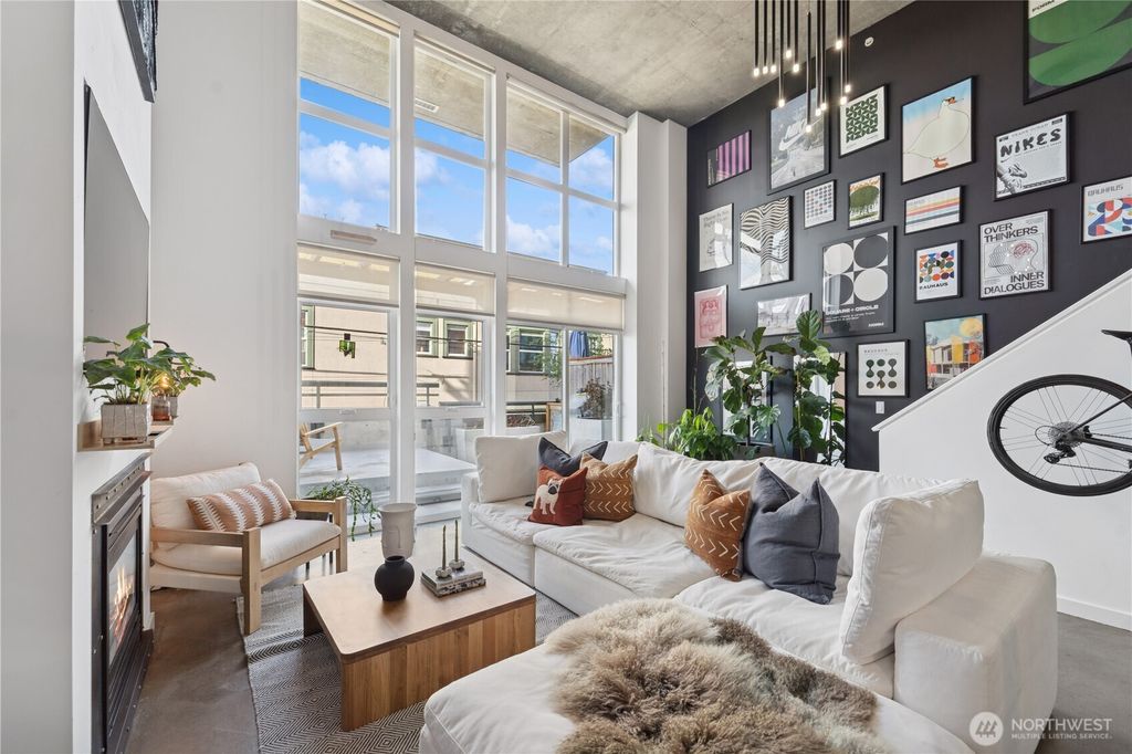 Photo of 125 E Lynn Street #103, Seattle, WA 98102 (MLS # 2343160)