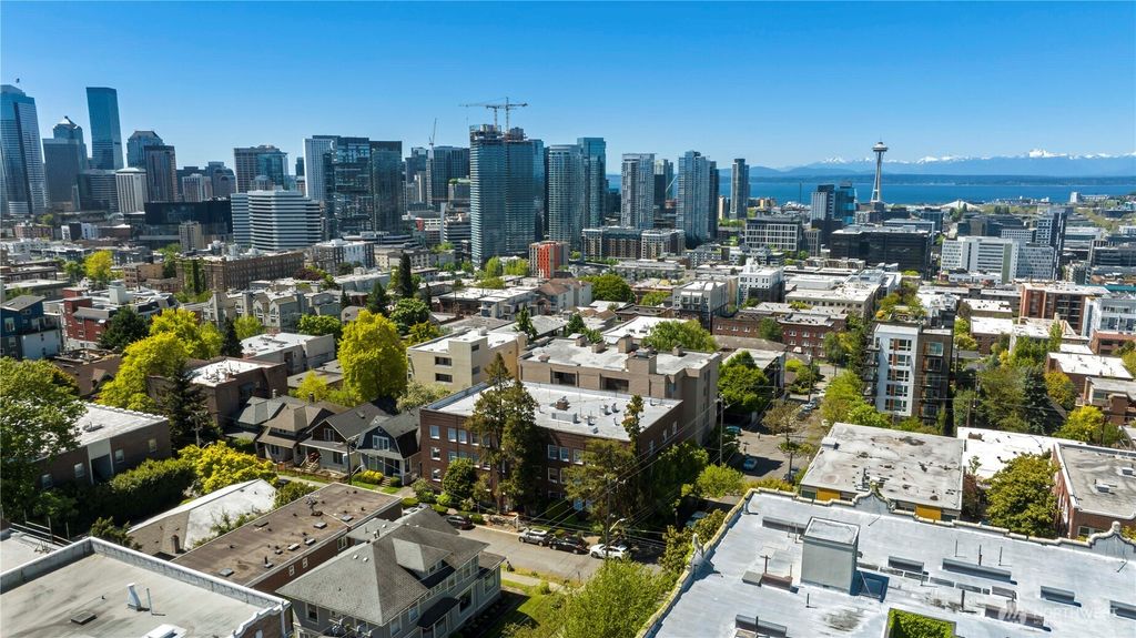 Photo of 321 Boylston Avenue E #202, Seattle, WA 98102 (MLS # 2519213)