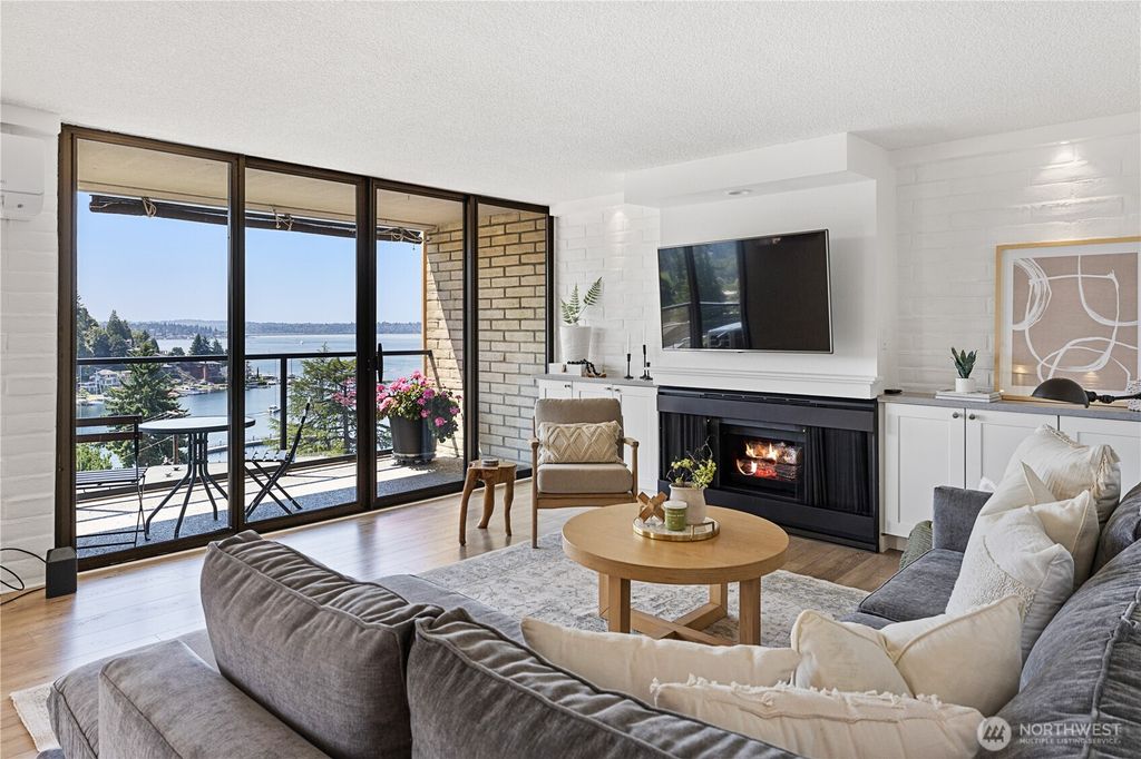 Photo of 9909 NE 1st Street #402, Bellevue, WA 98004 (MLS # 2412602)