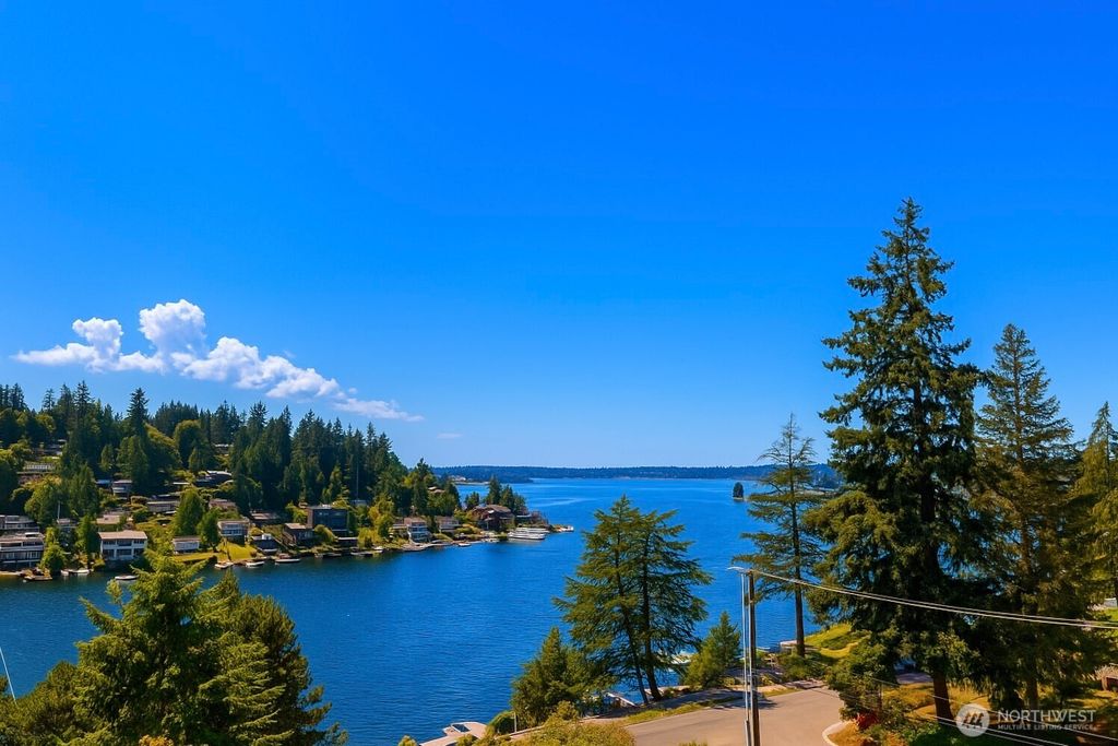 Photo of 9909 NE 1st Street #402, Bellevue, WA 98004 (MLS # 2412602)