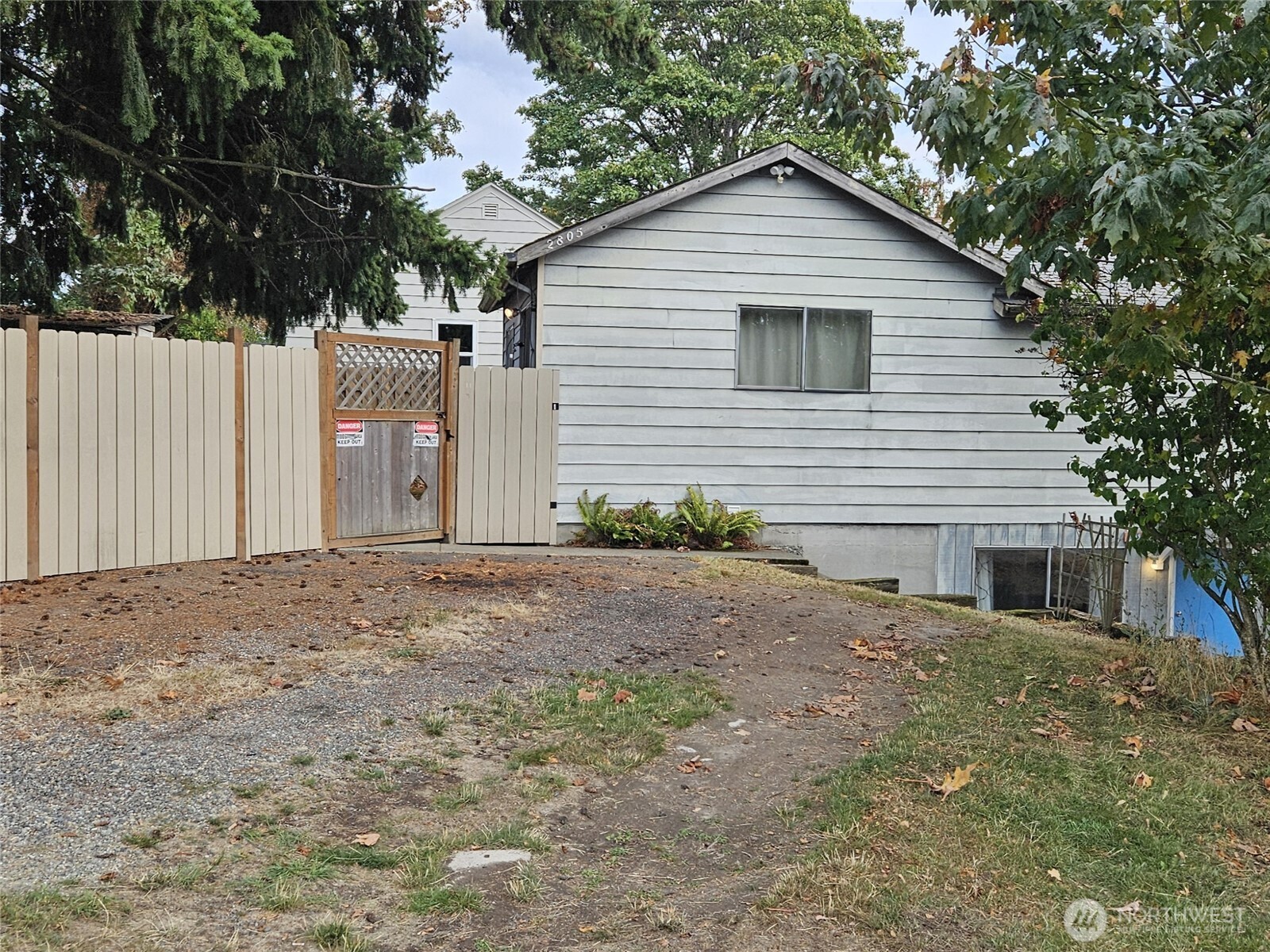 2805 62nd Avenue NE