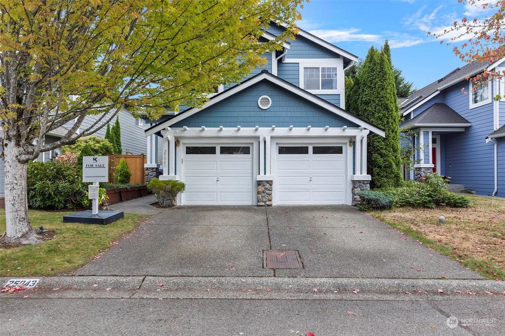 Photo of 25043 SE 43rd Way Way, Sammamish, WA 98029 (MLS # 2159771)