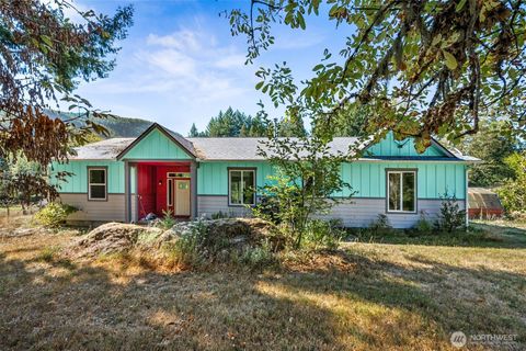 Photo of 662 Cline Road, Randle, WA 98377 (MLS # 2441411)