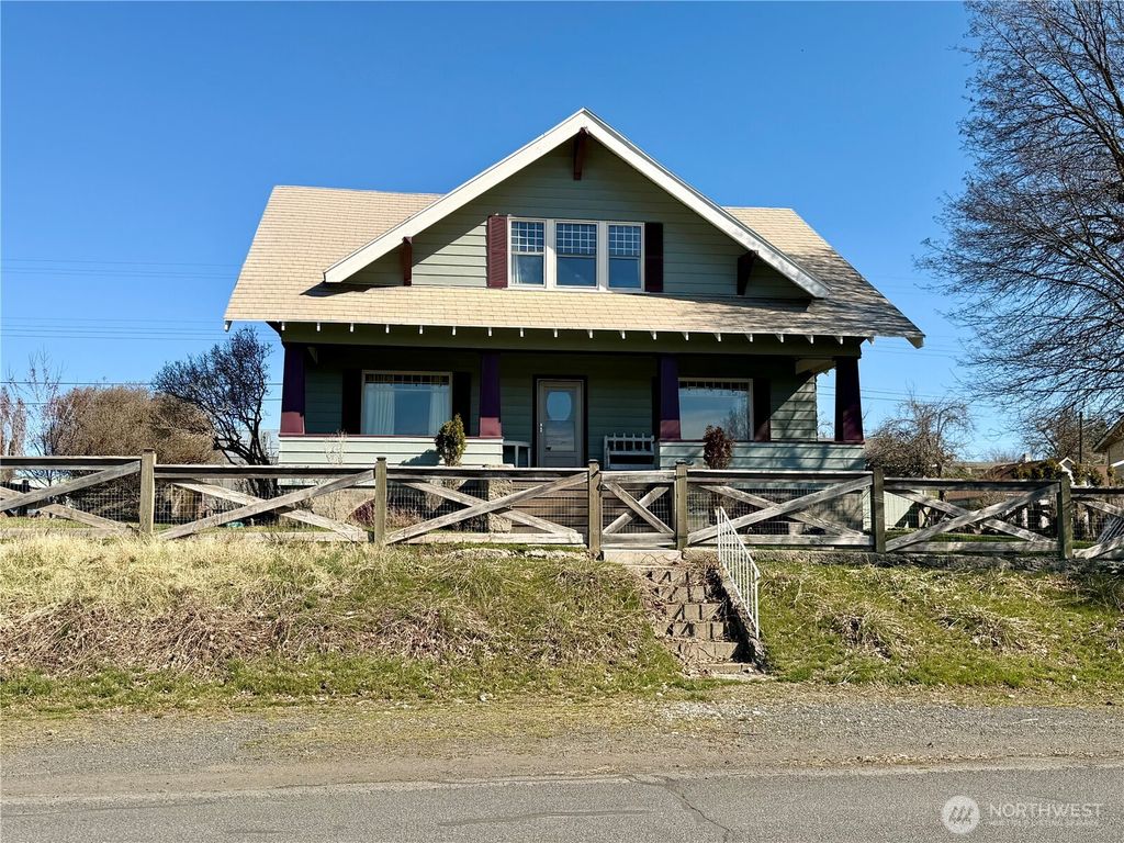 Photo of 215 NW Cole Avenue, Wilbur, WA 99185 (MLS # 2499724)