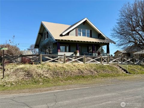 Photo of 215 NW Cole Avenue, Wilbur, WA 99185 (MLS # 2499724)