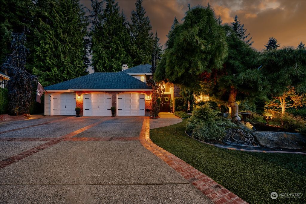 Photo of 13537 42nd Court W, Mukilteo, WA 98275 (MLS # 2146997)