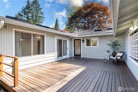 Photo of 604 128 Avenue SE, Bellevue, WA 98005 (MLS # 2466325)