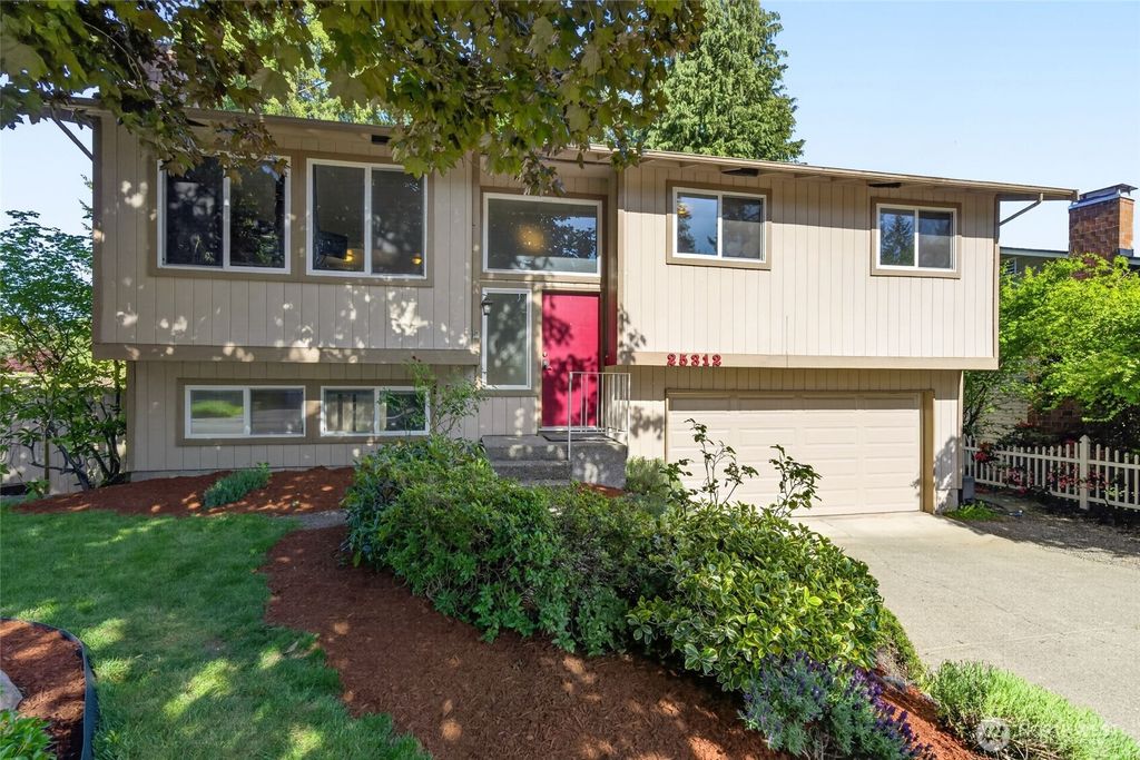 Photo of 25312 144th Place SE, Kent, WA 98042 (MLS # 2527666)
