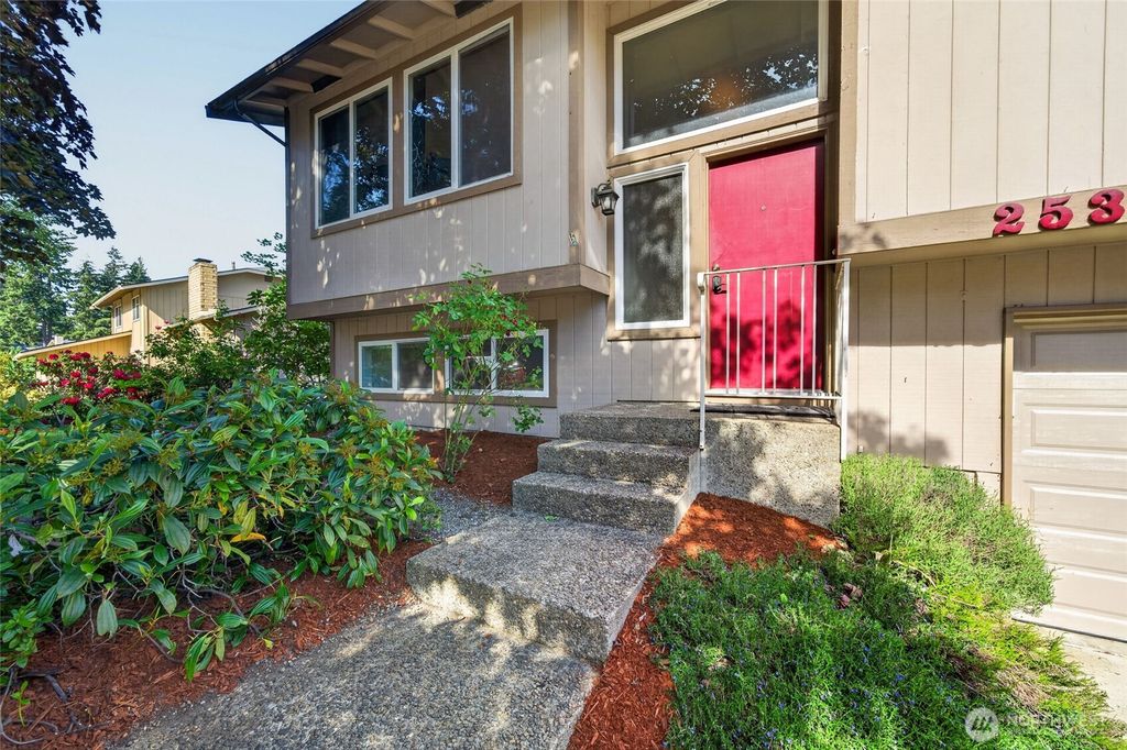 Photo of 25312 144th Place SE, Kent, WA 98042 (MLS # 2527666)