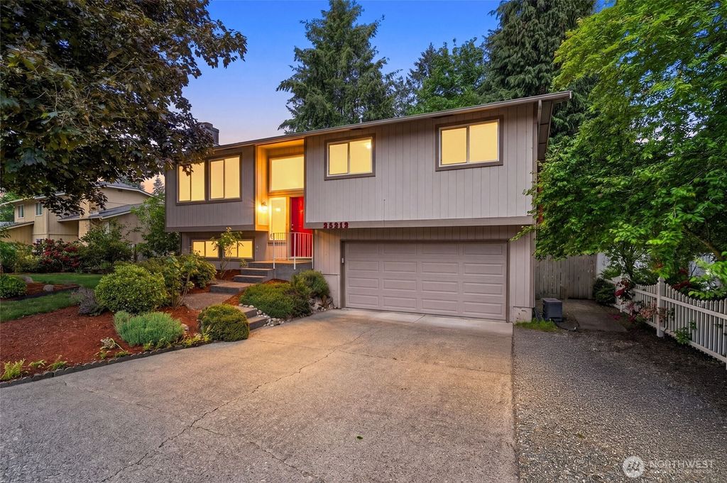 Photo of 25312 144th Place SE, Kent, WA 98042 (MLS # 2527666)