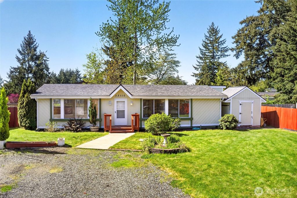 Photo of 22110 Cedarview Drive E, Bonney Lake, WA 98391 (MLS # 2516904)