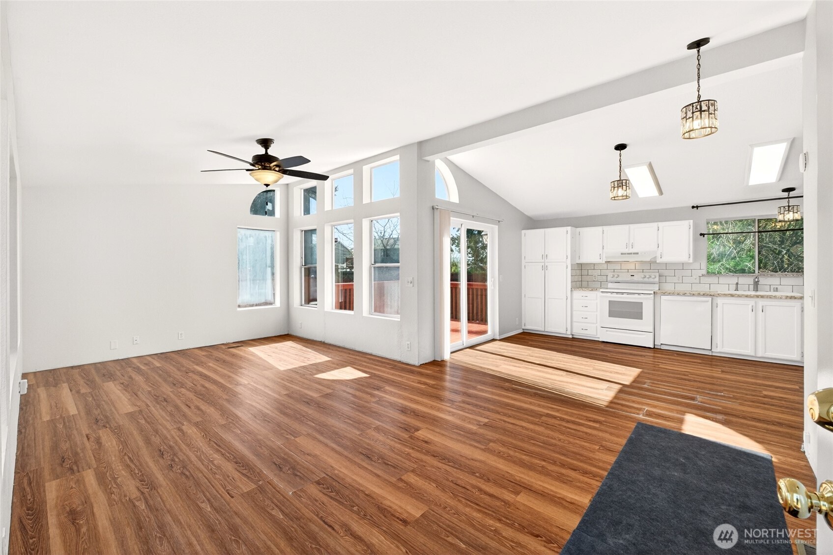 22110 Cedarview Drive E