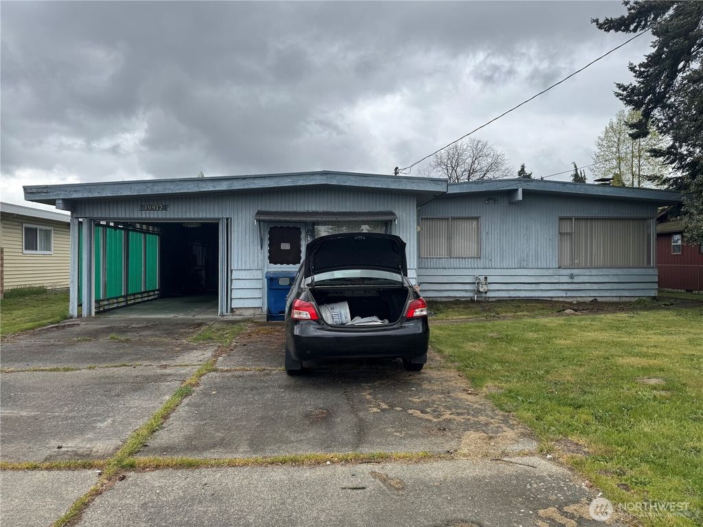 Photo of 19912 108th Avenue SE, Kent, WA 98031 (MLS # 2526042)