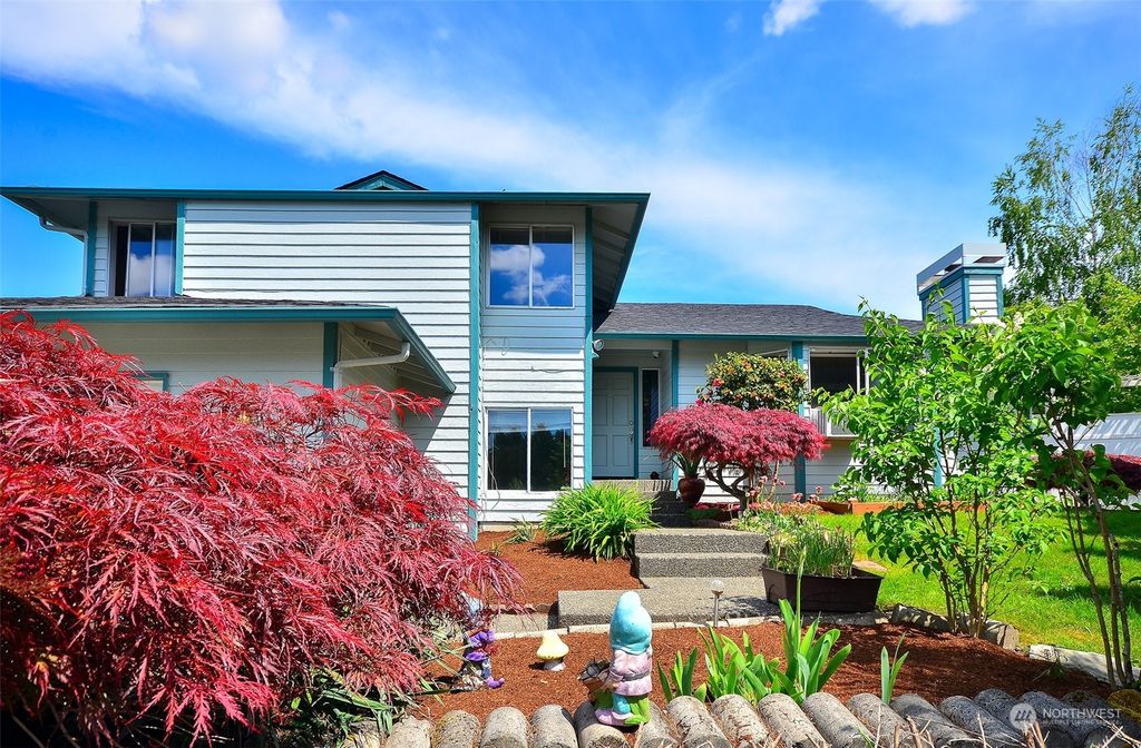 Photo of 2012 Shattuck Avenue S, Renton, WA 98055 (MLS # 2065721)