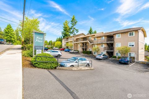 Photo of 323 75th Street SE #A-14, Everett, WA 98203 (MLS # 2455036)
