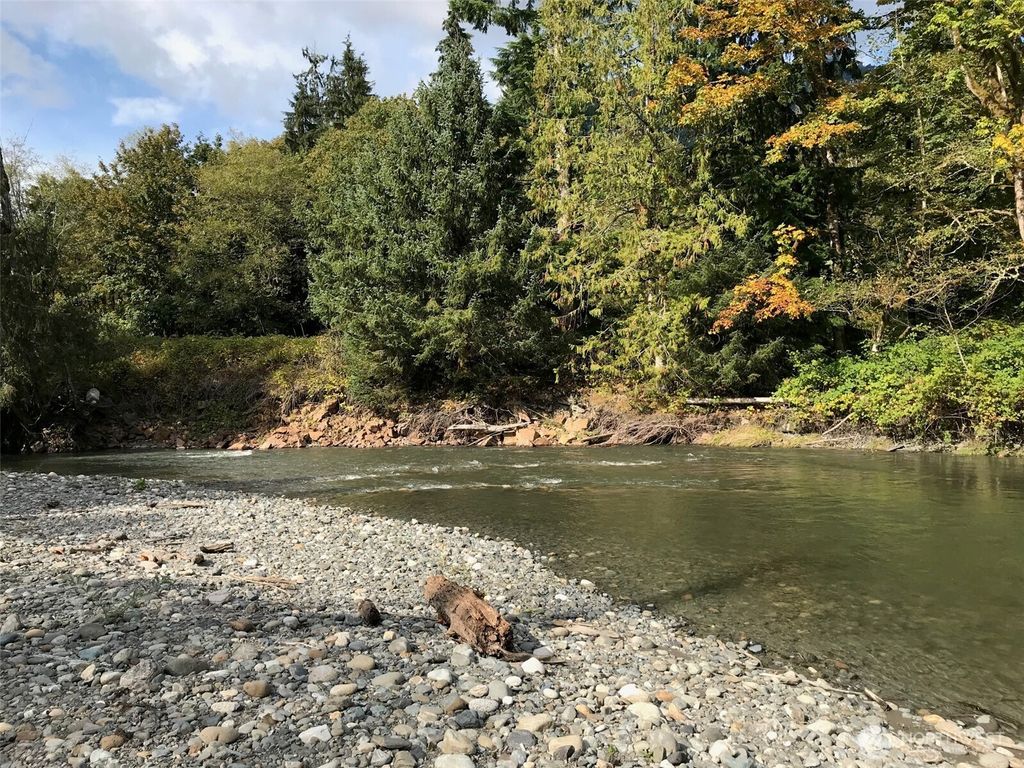 Photo of 33102 33110 State Route 530 NE, Arlington, WA 98223 (MLS # 2387694)