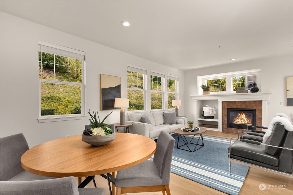 Photo of 1601 NE Katsura Street #701, Issaquah, WA 98029 (MLS # 2064790)