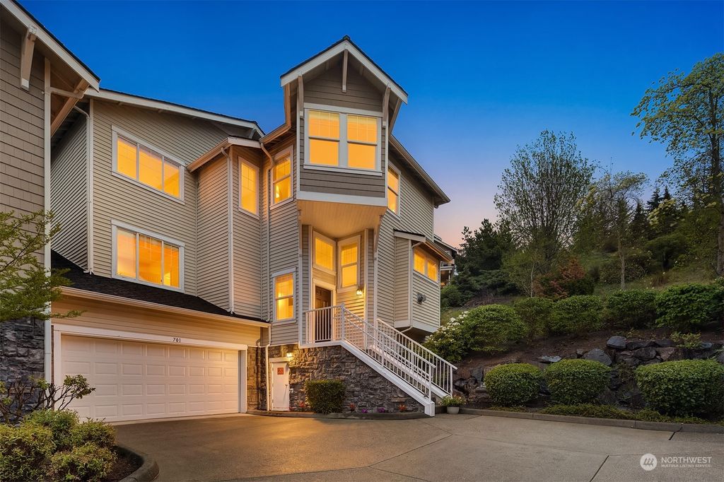 Photo of 1601 NE Katsura Street #701, Issaquah, WA 98029 (MLS # 2064790)