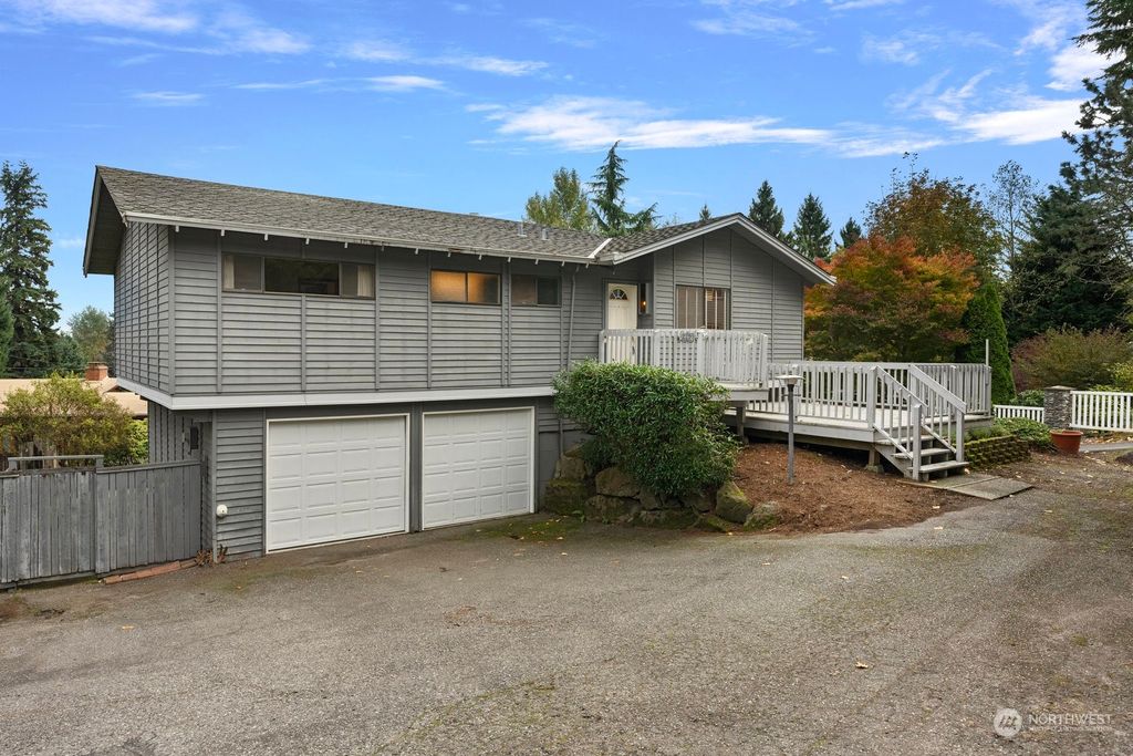 Photo of 5441 NE 200th Place, Lake Forest Park, WA 98155 (MLS # 2177339)