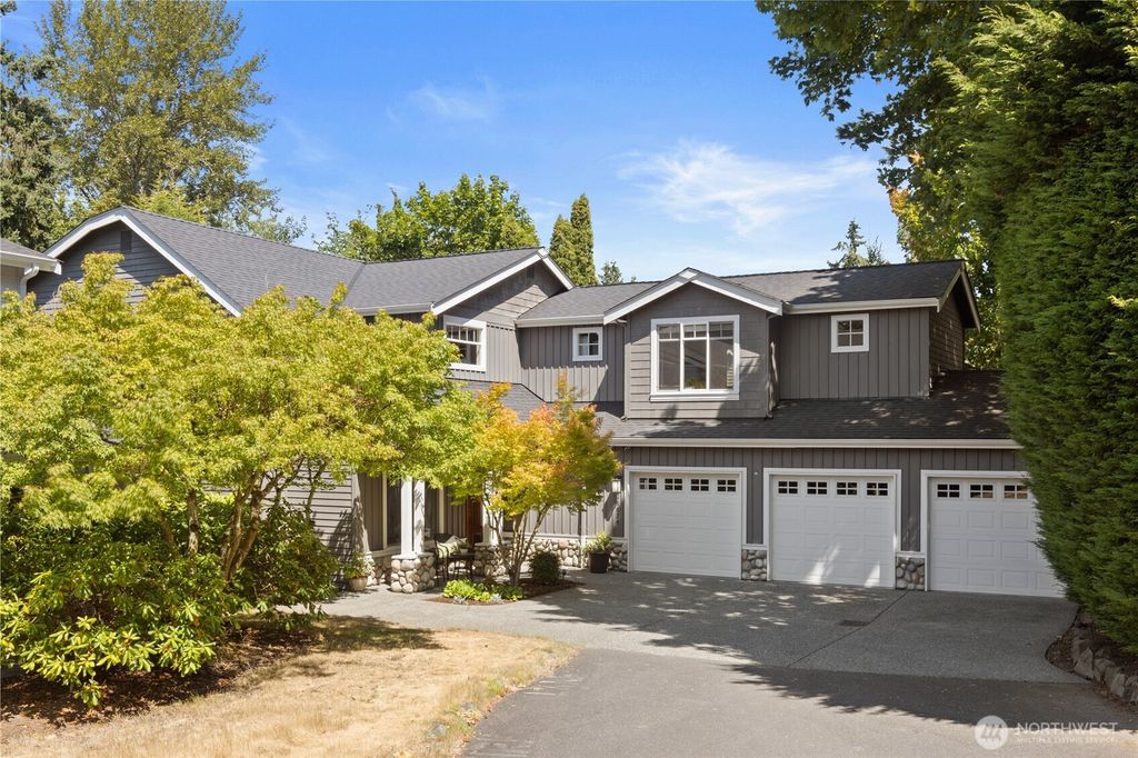 Photo of 11624 NE 107th Lane, Kirkland, WA 98033 (MLS # 2409188)