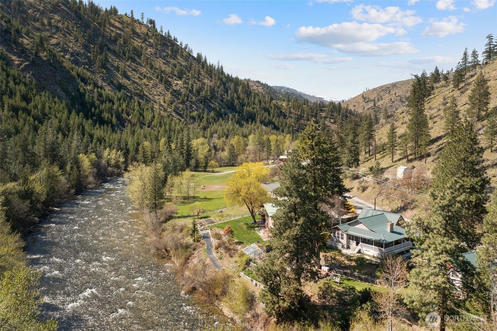 Photo of 8831 Entiat River Road, Entiat, WA 98822 (MLS # 2483417)