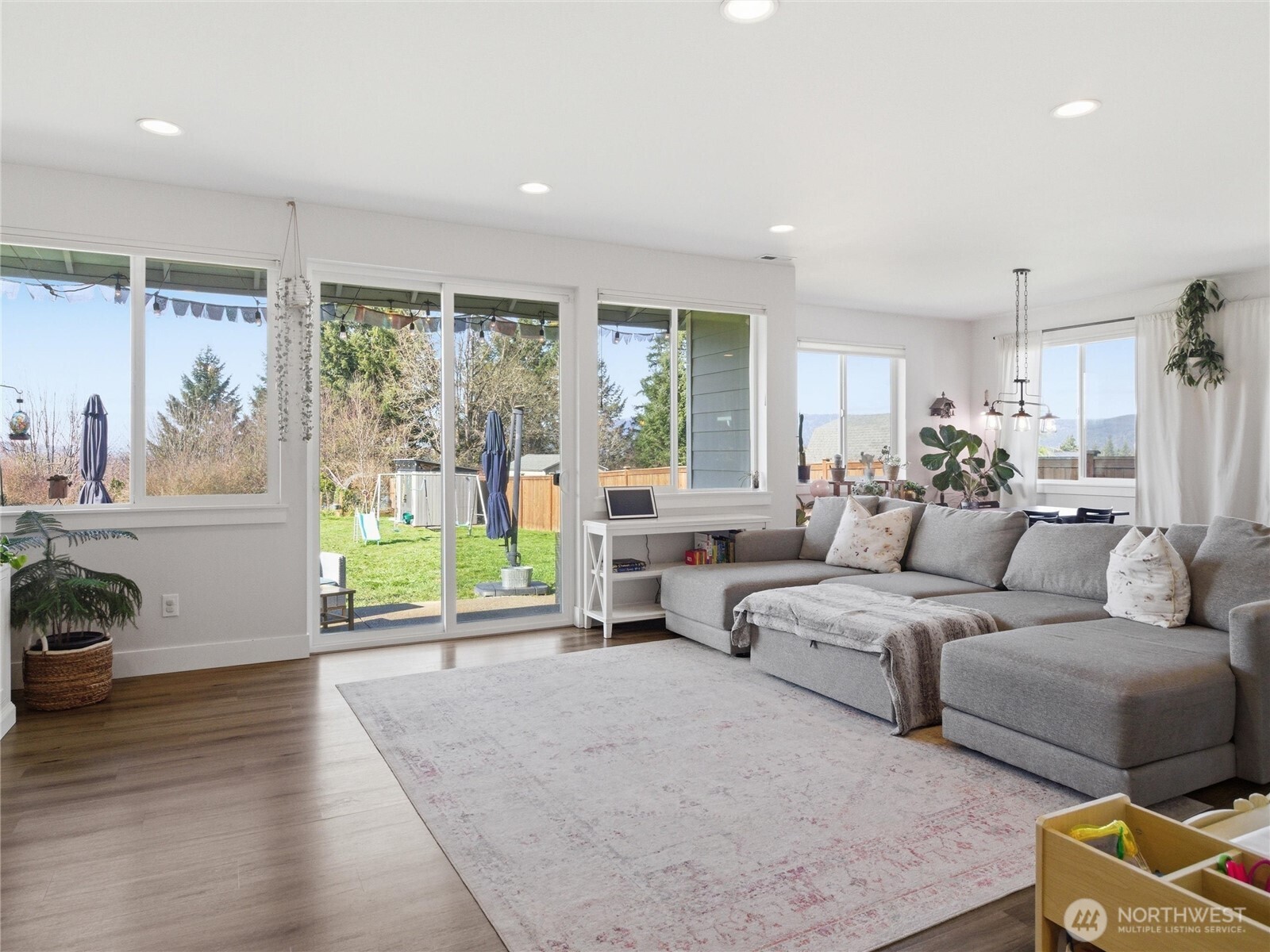 10123 Albany Park Lane SW