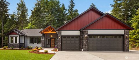 Photo of 8845 80th Lane LN SE, Olympia, WA 98513 (MLS # 2530245)