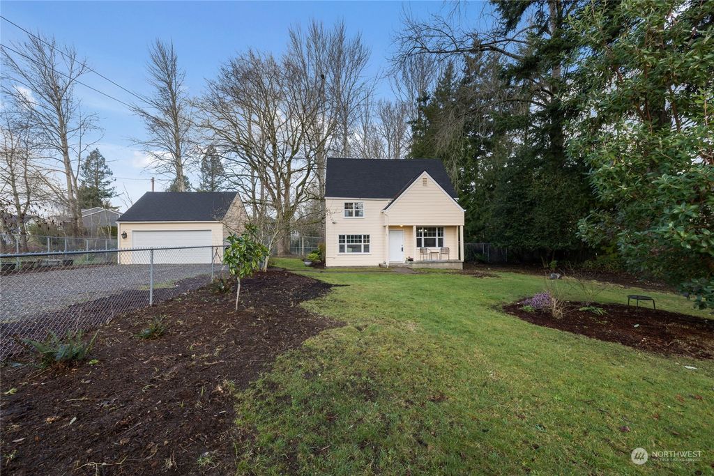 Photo of 12116 208th Street SE, Kent, WA 98031 (MLS # 2196041)