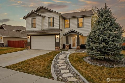Photo of 4333 NW Commons Drive, Pasco, WA 99301 (MLS # 2345270)