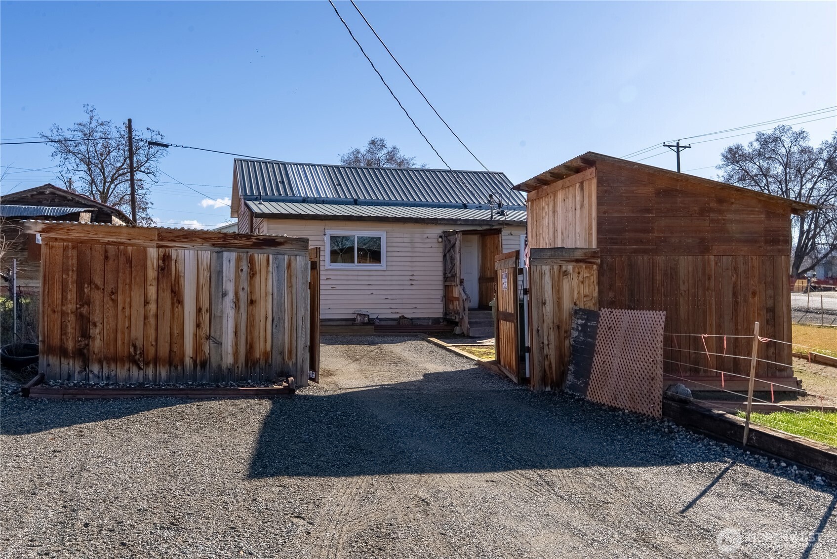 330 Edmonds Street