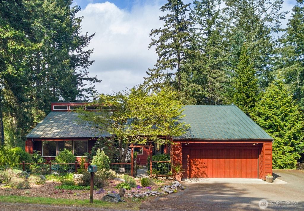 Photo of 93 Heather Court, Friday Harbor, WA 98250 (MLS # 2514739)