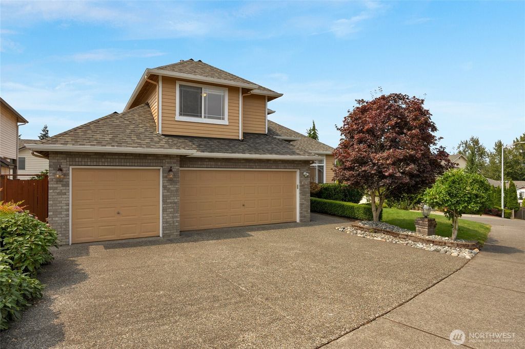 Photo of 18418 12th Drive Dr, Bothell, WA 98012 (MLS # 2421650)