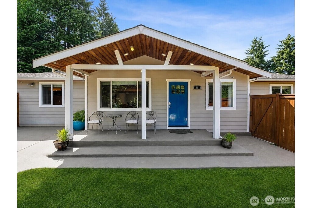 Photo of 12117 179th Avenue SE, Renton, WA 98059 (MLS # 2535232)