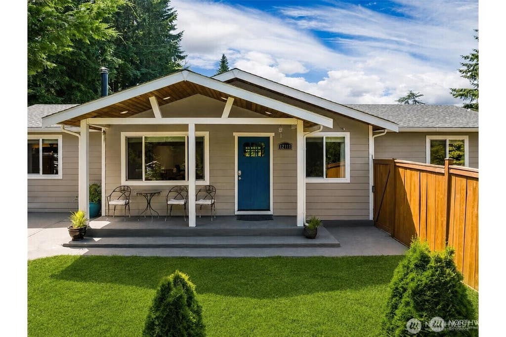 Photo of 12117 179th Avenue SE, Renton, WA 98059 (MLS # 2535232)
