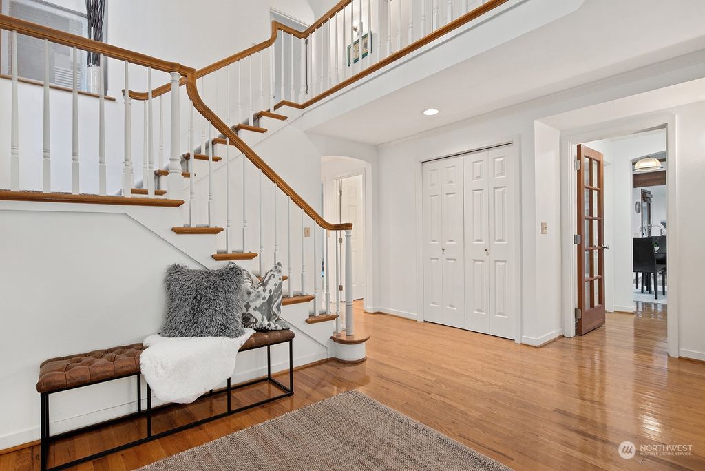 Photo of 23111 SE 137th Street, Issaquah, WA 98027 (MLS # 1998480)