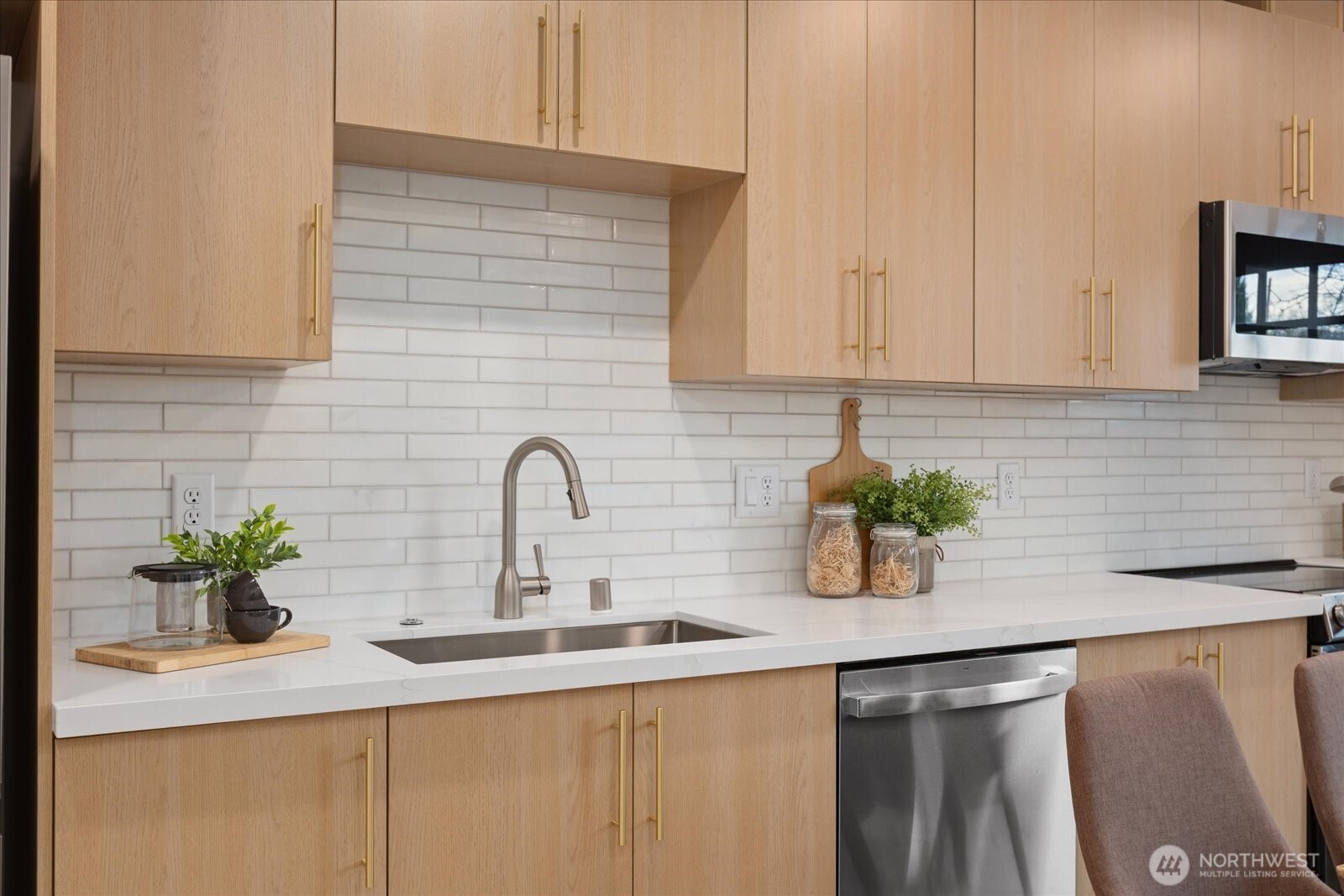 830 S Sullivan Street B