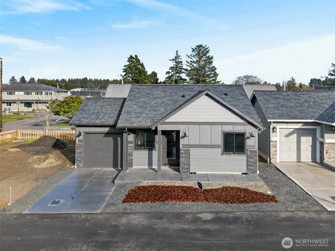 Photo of 109 7th Street SW, Long Beach, WA 98631 (MLS # 2441021)