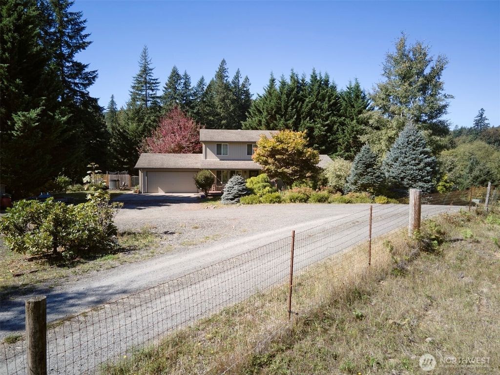 Photo of 62 Bunting Drive, Ariel, WA 98603 (MLS # 2456040)