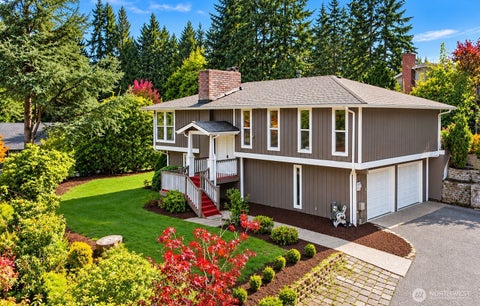 Photo of 14223 NE 66th Street, Redmond, WA 98052 (MLS # 2593205)