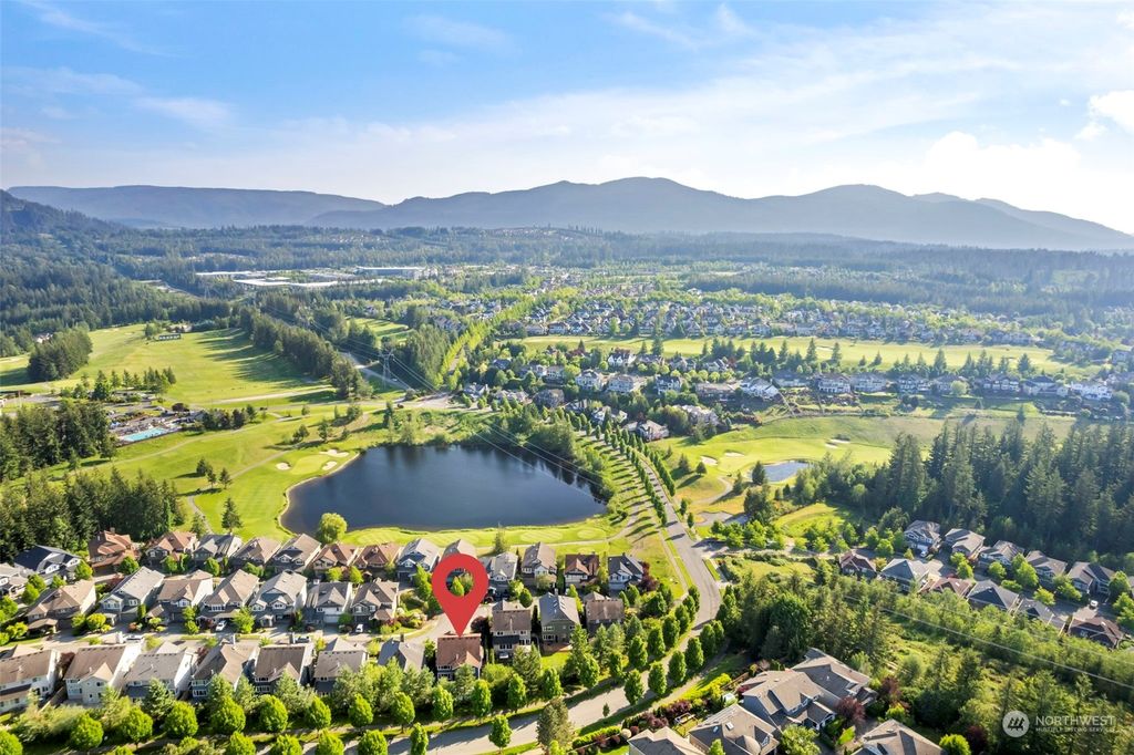 Photo of 6818 Pinehurst Avenue SE, Snoqualmie, WA 98065 (MLS # 2075008)