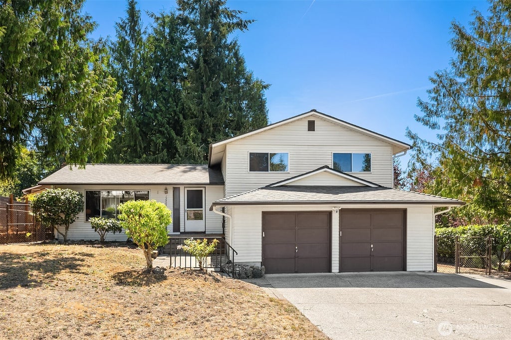 Photo of 12905 SE 191st Street, Renton, WA 98058 (MLS # 2575232)