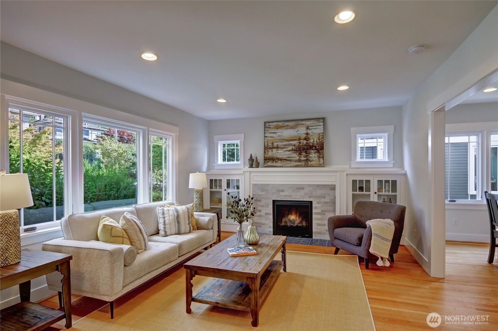 Photo of 1611 10th Avenue W #1, Seattle, WA 98119 (MLS # 2471258)