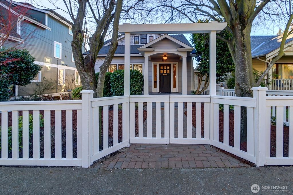 Photo of 1611 10th Avenue W #1, Seattle, WA 98119 (MLS # 2471258)