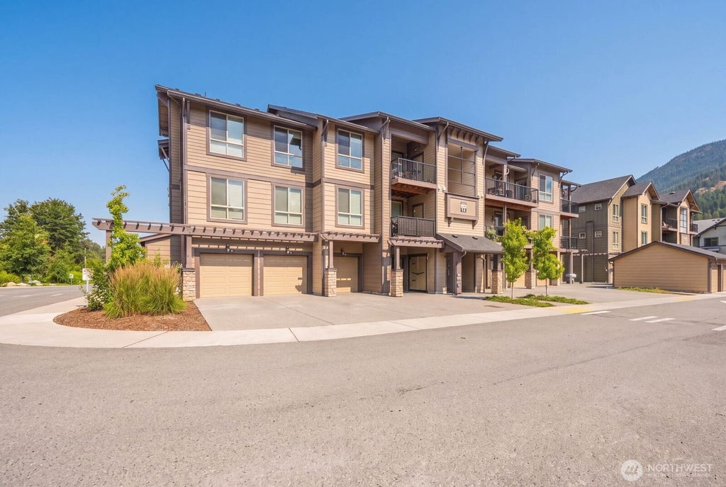 Photo of 1237 Meander Way SE #302F, North Bend, WA 98045 (MLS # 2582882)