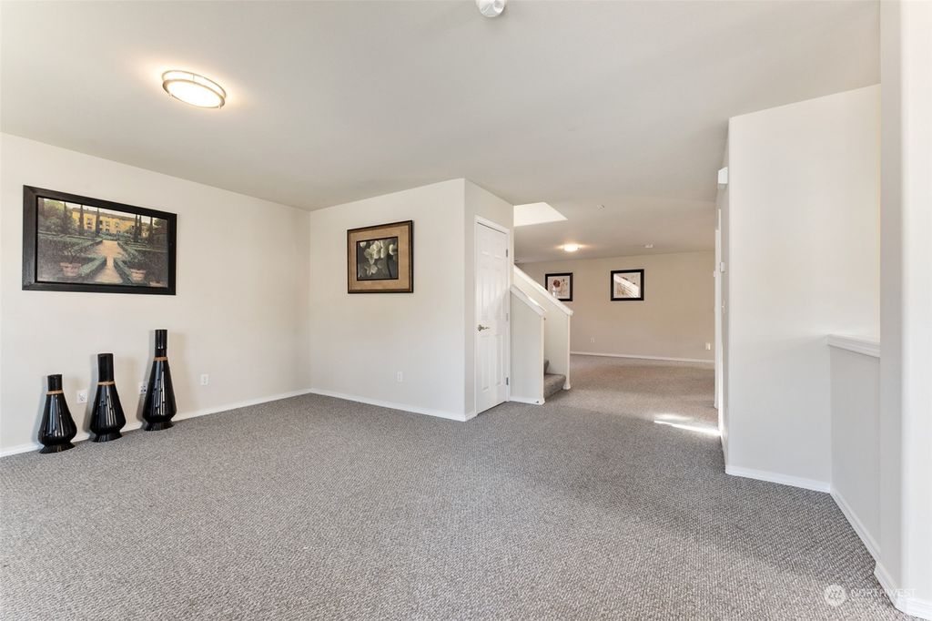 Photo of 219 Glennwood Place SE, Renton, WA 98056 (MLS # 2067354)